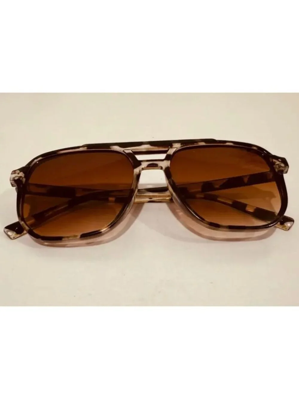 Brown Tortoiseshell Aviator Sunglasses With Brown Gradient Lenses